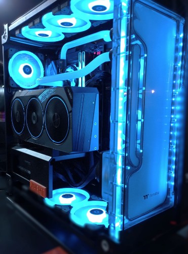 Picture of Poseidon Water-Loop PC System