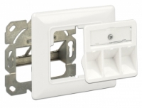 Picture of Delock 86194 Keystone Wall Outlet 3 port Compact